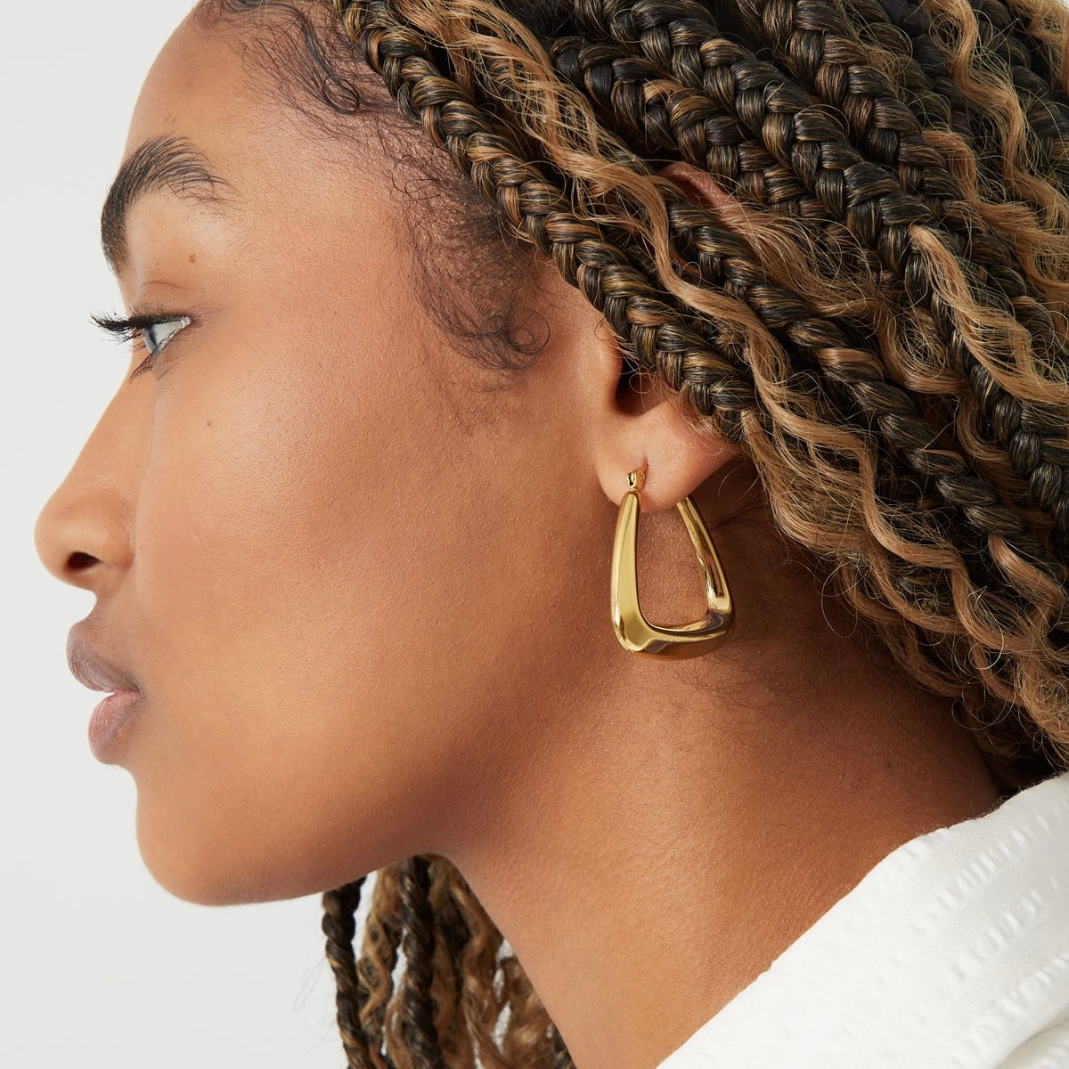 Annabel Hoops